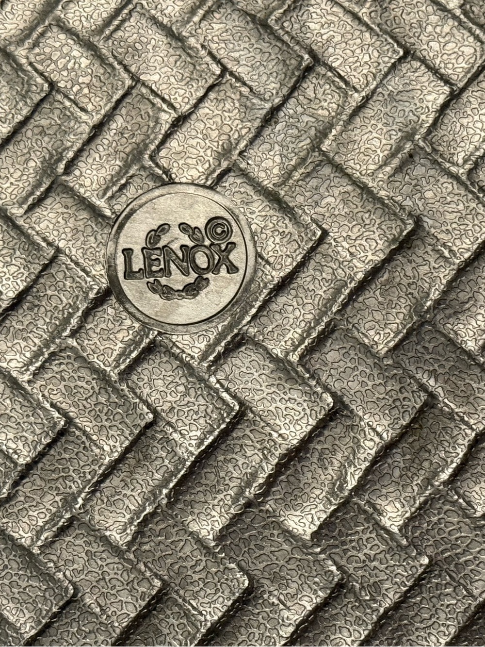 🍇Vintage Lenox Large Metal Serving Tray / Platter – Fruit Basket Weave Design🍇 - Picture 5 of 5